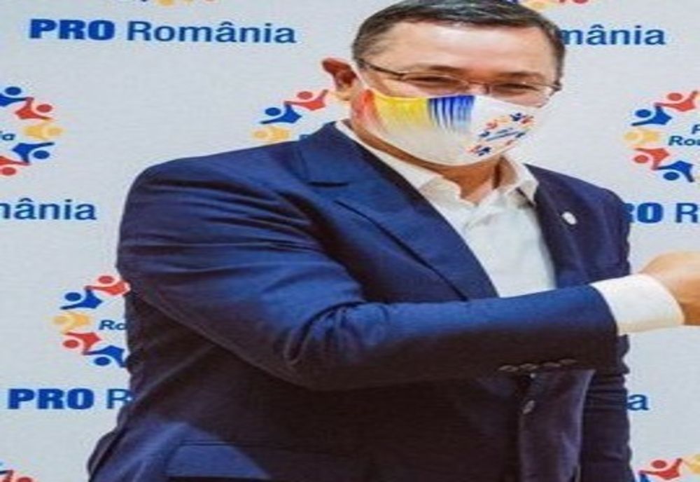 Victor Ponta: „Aveau unii pe stoc FFP2. Eu am masca textila, am zburat cu toate liniile aeriene, nu mi-a zis nimeni nimic”