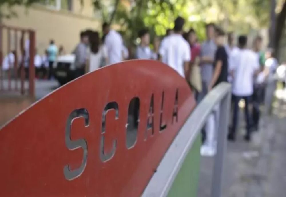 Scene VIOLENTE le o școală, din Suceava: 2 elevi s-au luat la bătaie după ce au terminat orele de curs