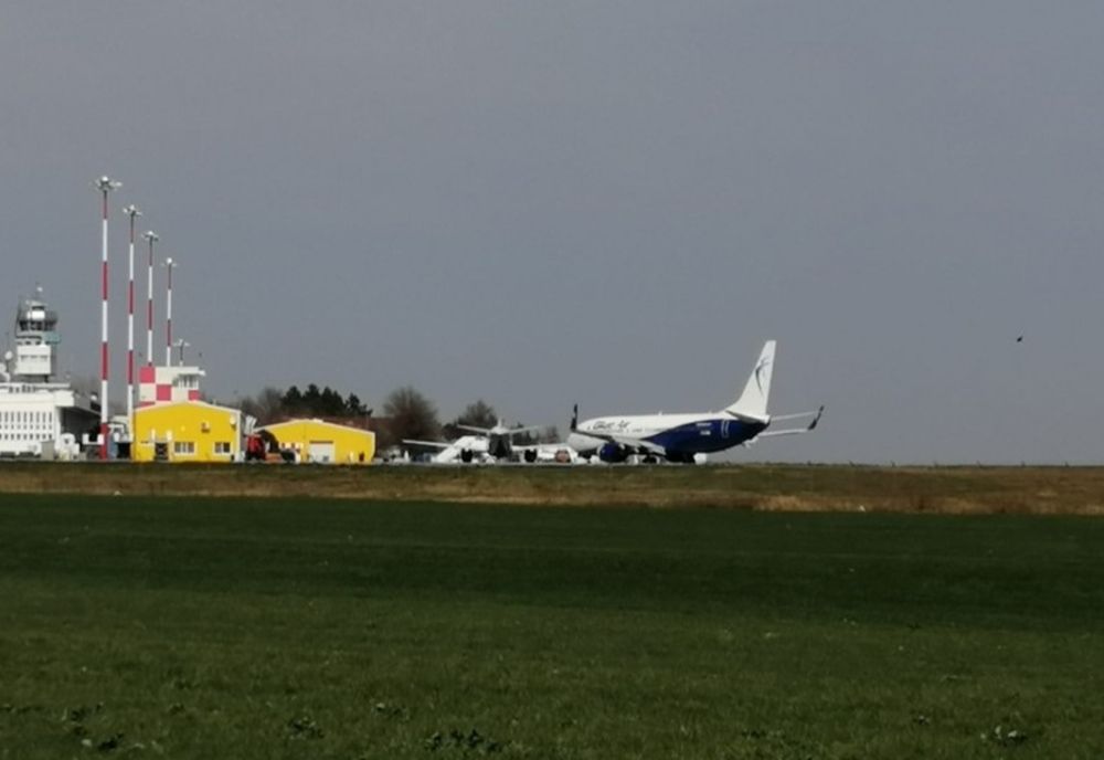 Patru avioane pentru repatrierea celor 800 de studenți refugiați din Ucraina.