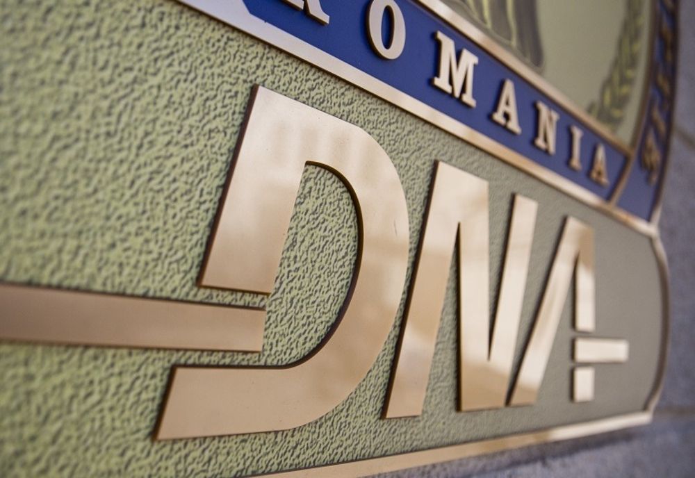 Femeie din Suceava trimisă în judecată de DNA