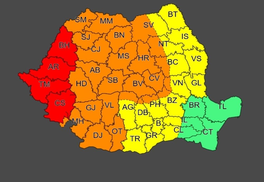 Aproape toată ţara, sub avertizare de vijelii, ploi şi grindină