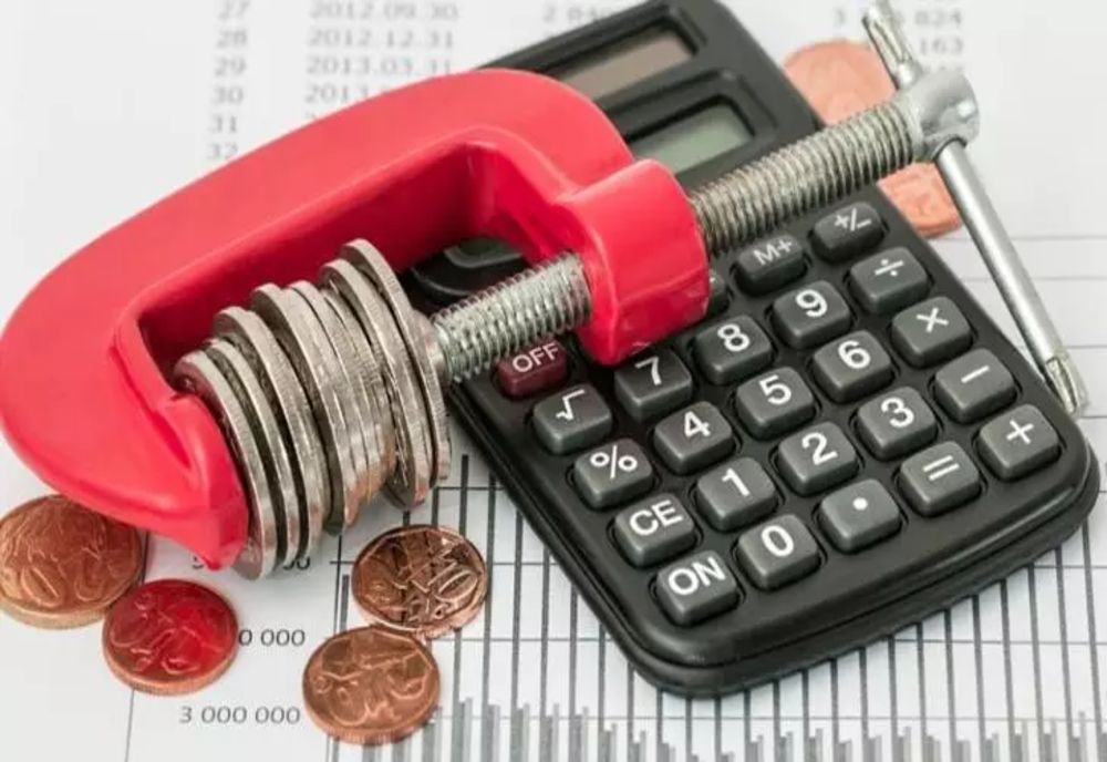 Cresc din nou RATELE românilor. Ședință crucială la BNR, se majorează dobânda-cheie