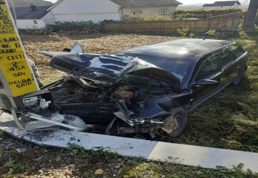 Accident pe un drum din Suceava! Două persoane, la spital