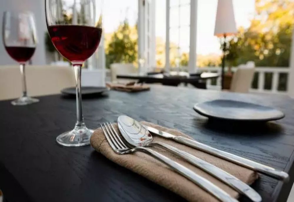 Beneficiile și dezavantajele consumului regulat de vin roșu