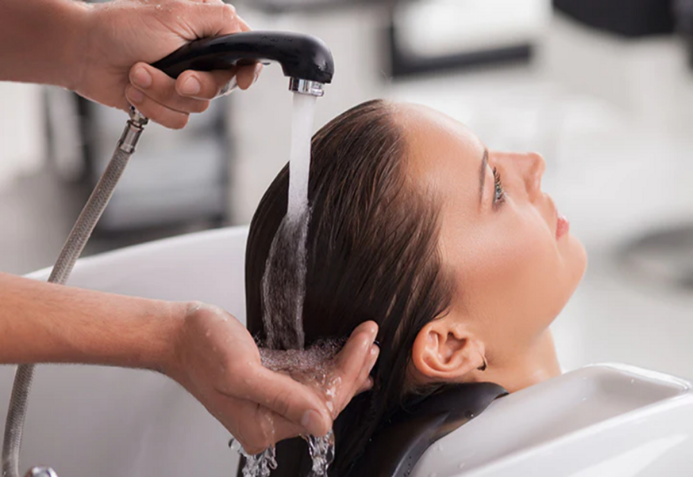 De câte ori pe săptămână trebuie să-ți speli părul? 