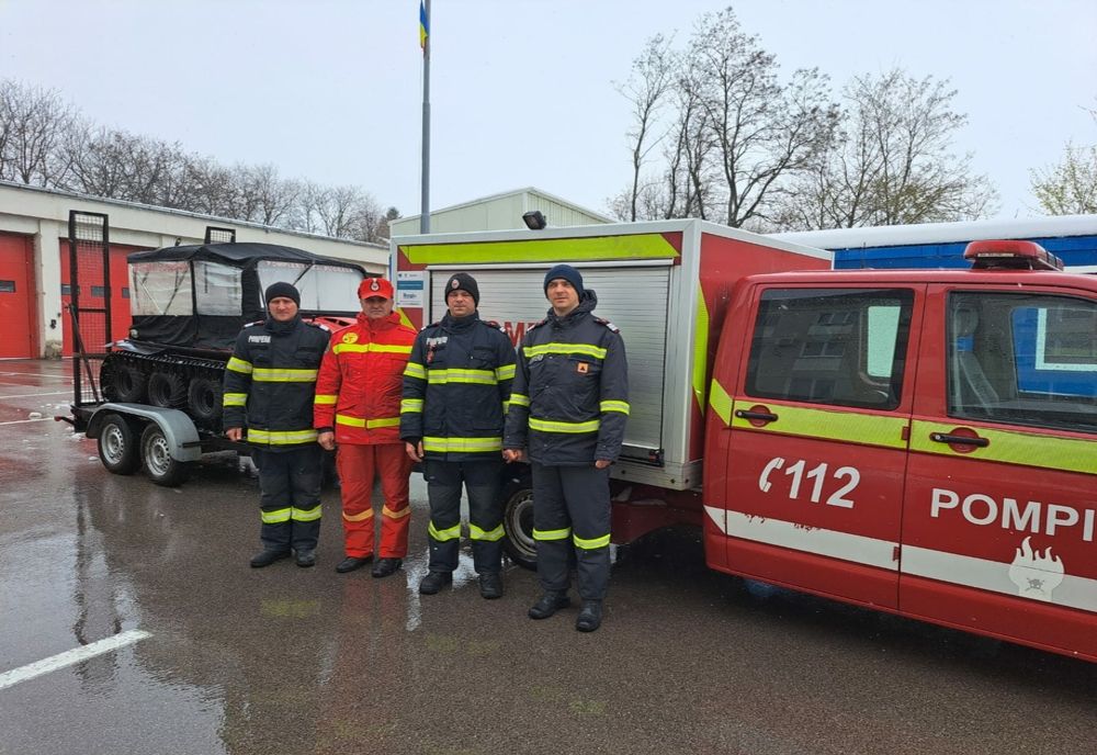 Pompierii suceveni, la înălțime: au contribuit la salvarea a peste 100 de persoane blocate în zăpadă