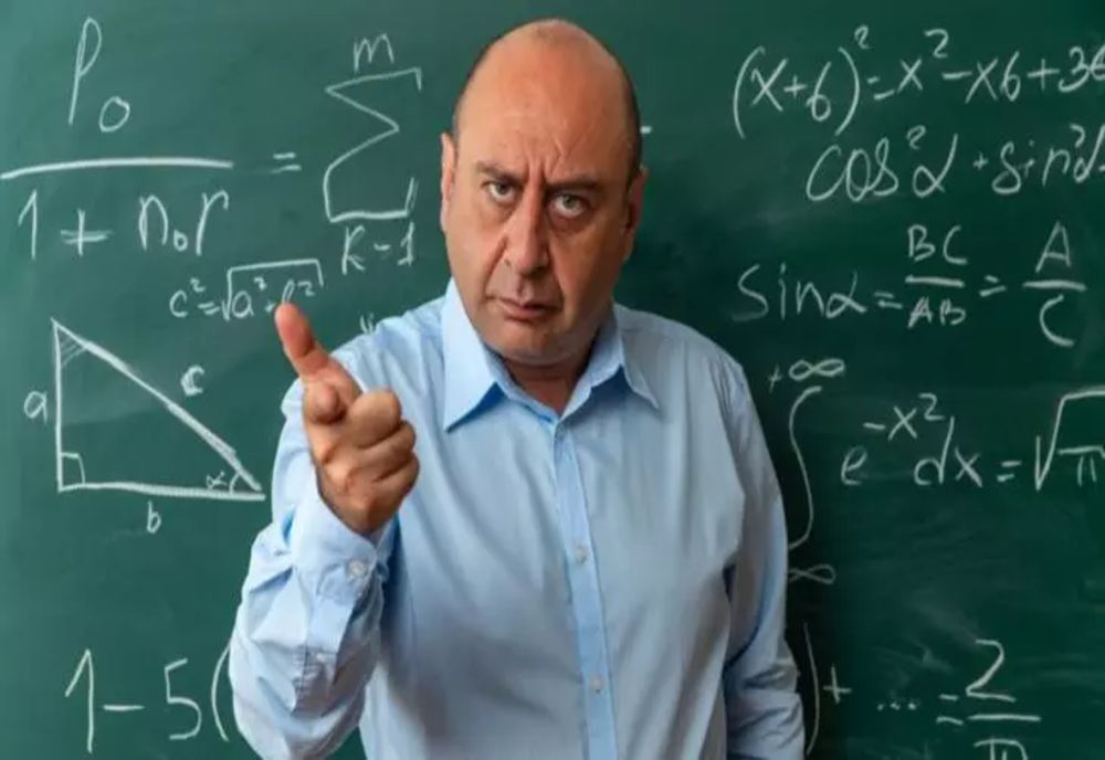 „Du-te la mă-ta după buletin, nesimţito!” Judecătorii au decis în cazul profesorului care a umilit o elevă la BAC pentru că și-a pierdut buletinul