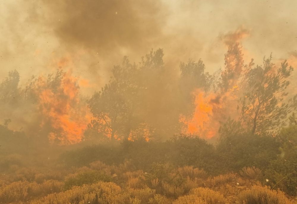 Atenţionare de călătorie: risc sporit de incendii în Grecia