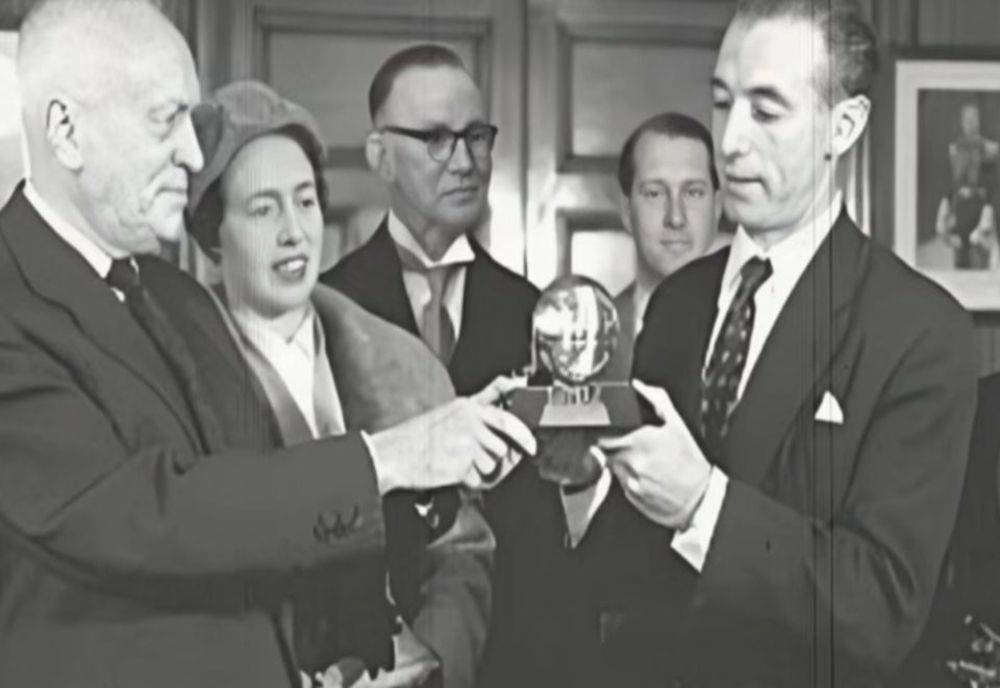 PRIMUL BALON DE AUR DIN ISTORIE, SCOS LA LICITAȚIE