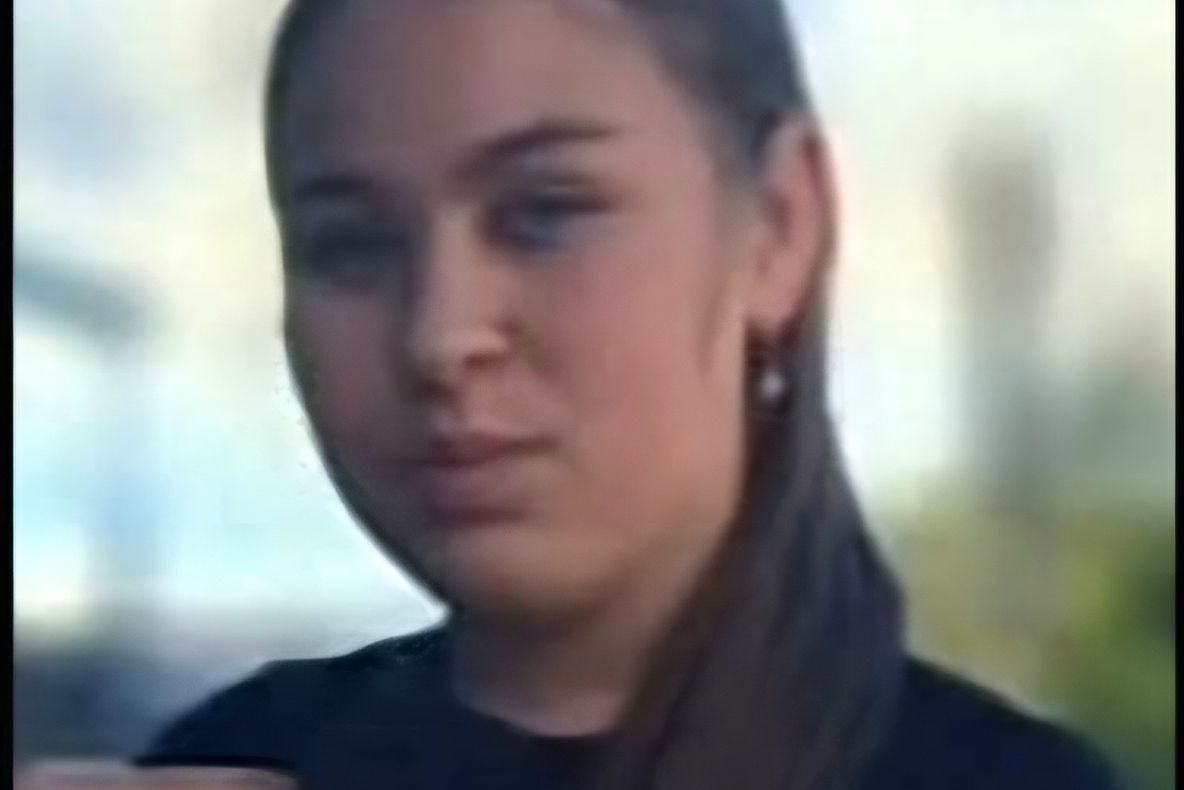 Minoră de 13 ani dispărută din Humoreni. Autoritățile solicită informații.