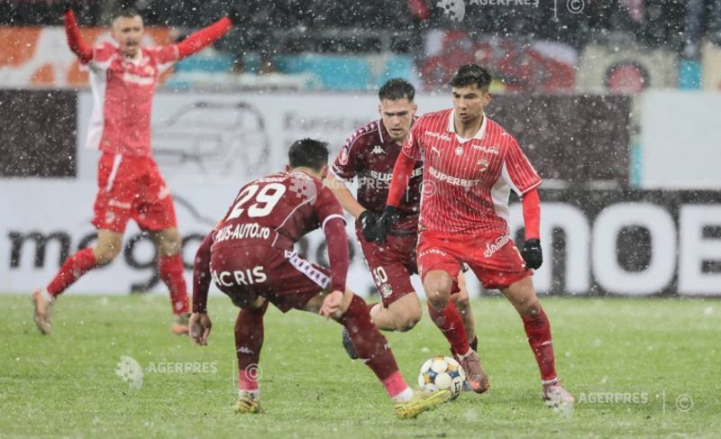 Fotbal: Rapid, victorioasă în derbyul cu Dinamo, în Superligă