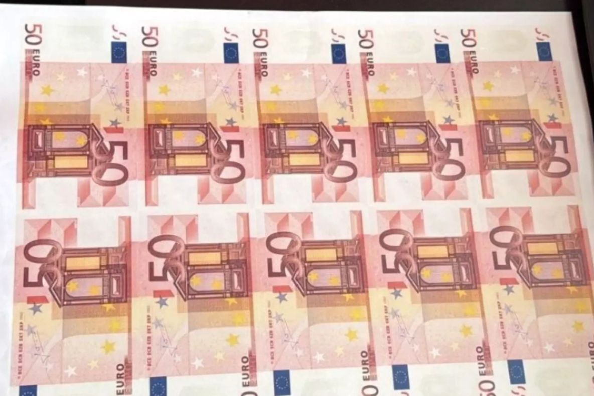 „Fabrica de bani” descoperită în Suceava: DIICOT și polițiștii BCCO fac percheziții în două județe într-un dosar de falsificare de monedă