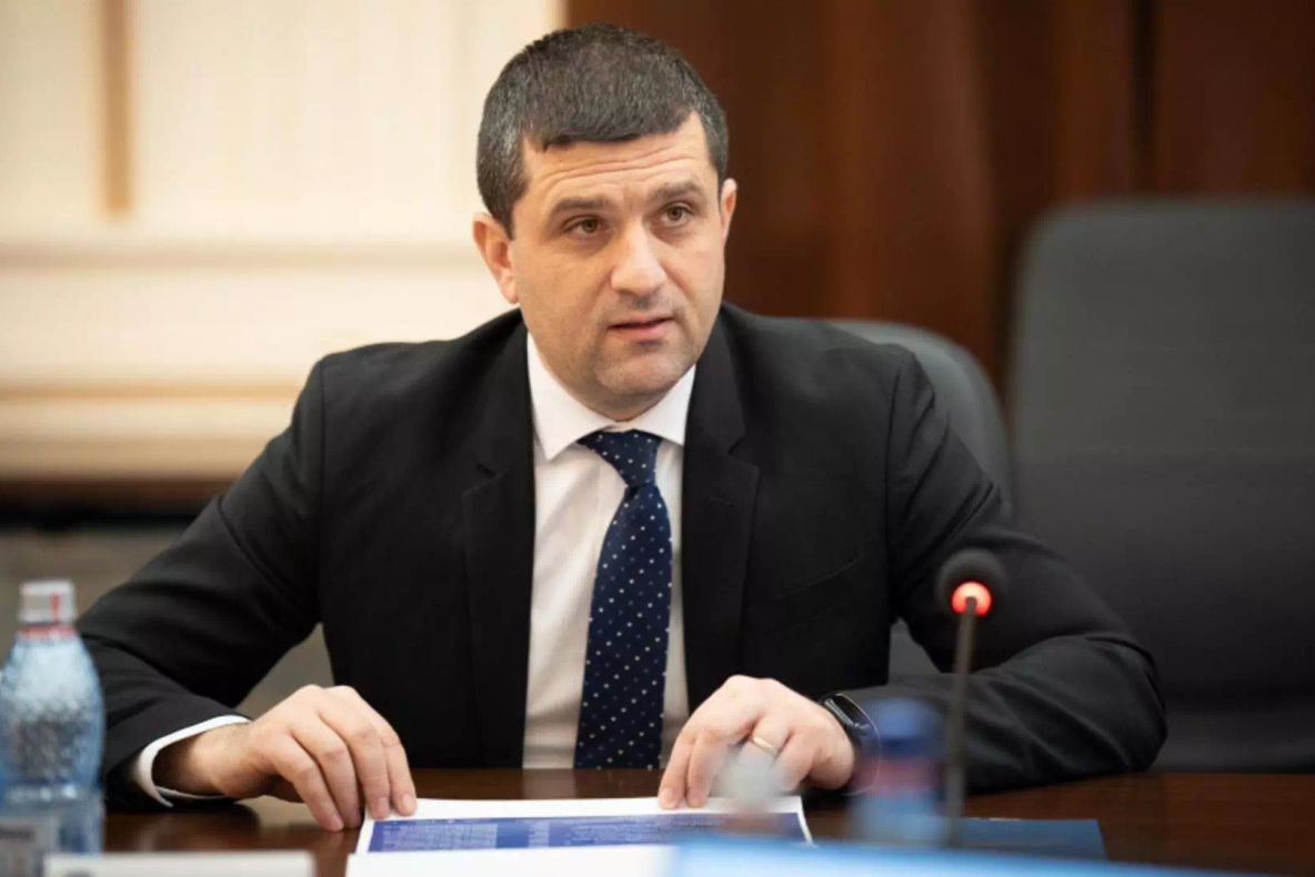 Radu Miruță: „Toți militarii români au fost retrași din Irak. NATO s-a ocupat de evacuarea acestora”