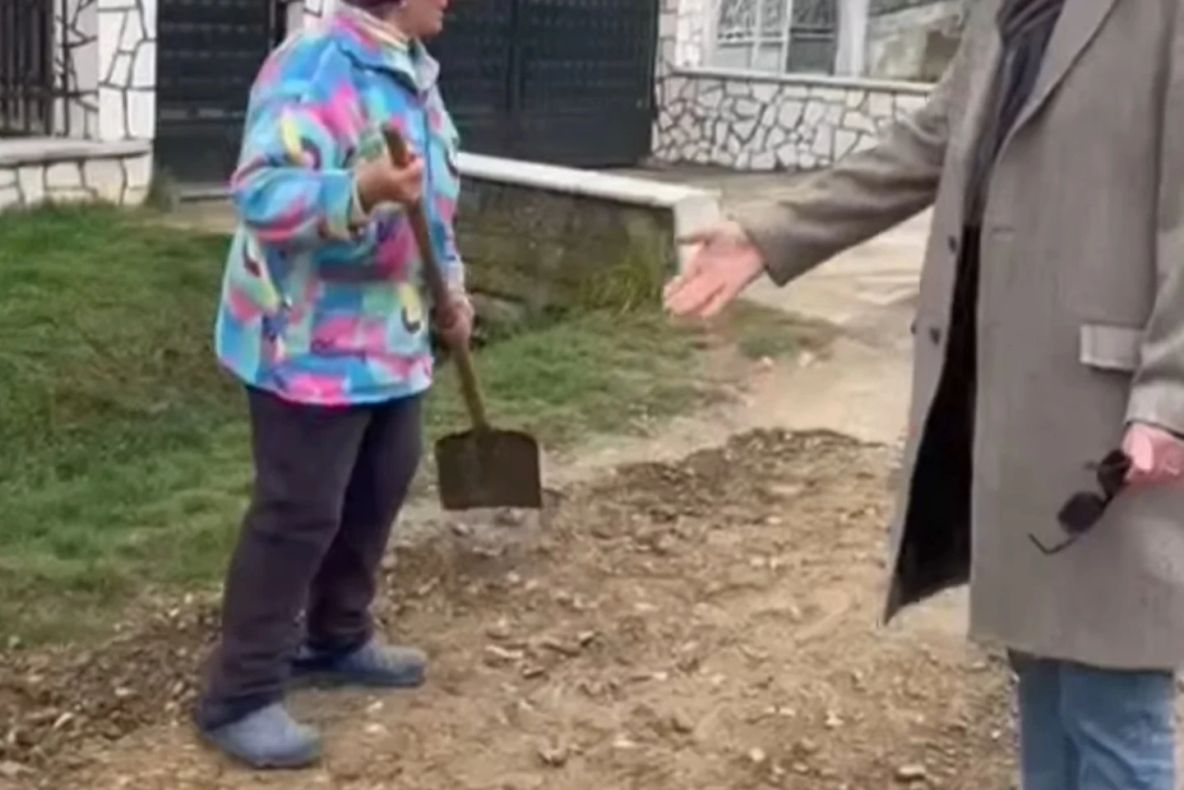 Strada din Suceava asfaltată doar pe hârtie