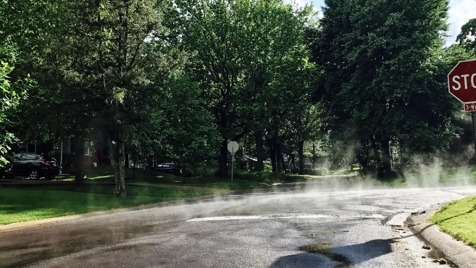 Atenționare meteo COD GALBEN: Vijelii, ploi torențiale și grindină în mai multe regiuni ale țării