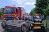 Șofer rănit după ce s-a răsturnat cu mașina la Sucevița