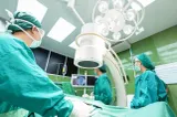 Un pensionar din Gorj primește în instanță peste 110.000 de lei pentru o operație robotică care nu era decontată