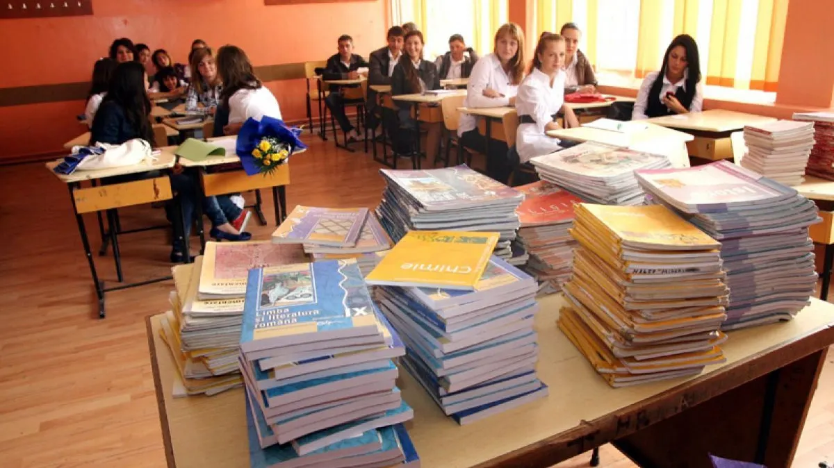 Manuale pentru elevi