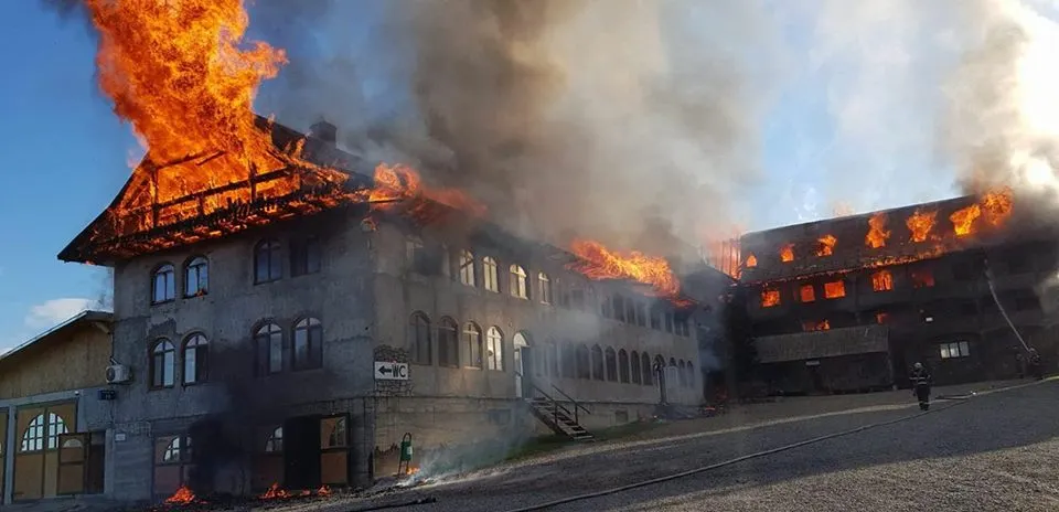 incendiu Manastirea SF Mina, Roșiori