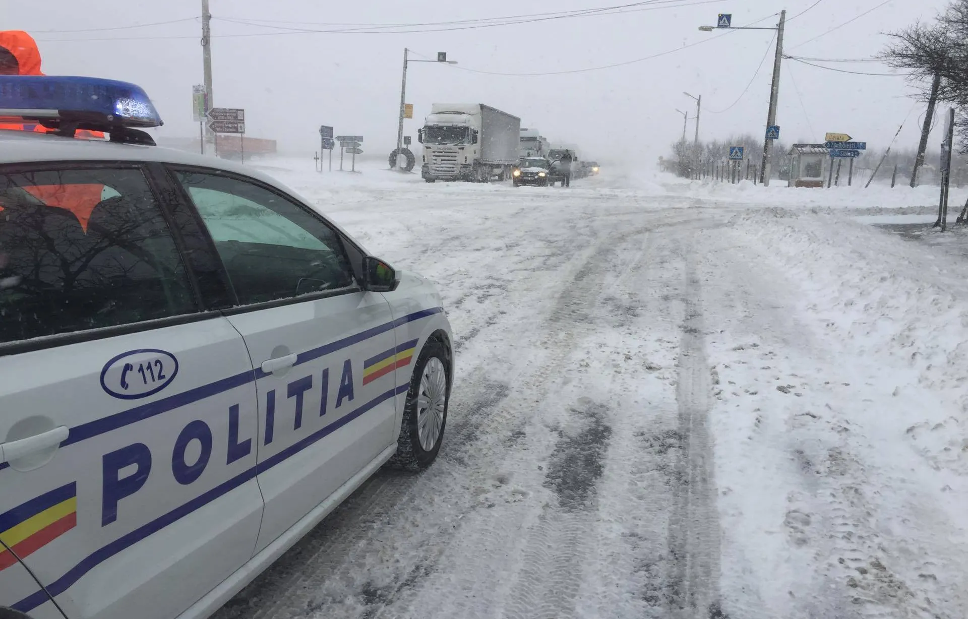 acțiune polițiști zăpadă