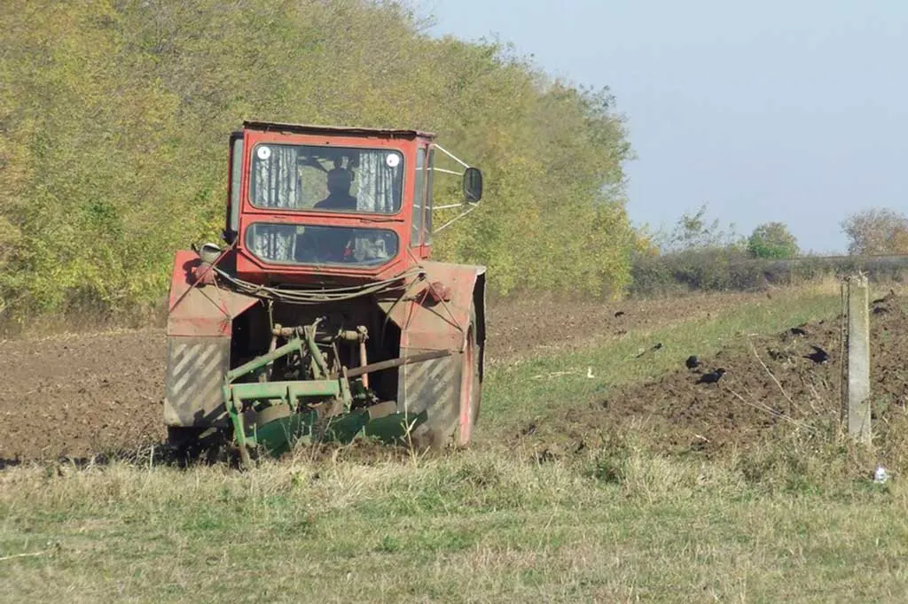 tractor