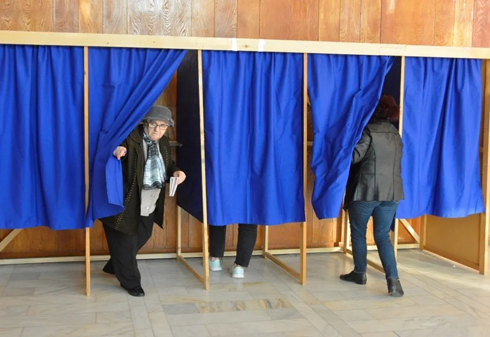 Prezența la vot în județul Suceava, ușor mai scăzută în cursul diminții față de primul tur al alegerilor prezidențiale