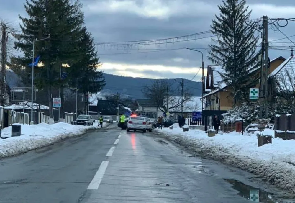 Accident cu o victimă pe raza localității Vicovu de Jos, din cauza unei depăşiri neregulamentare FOTO