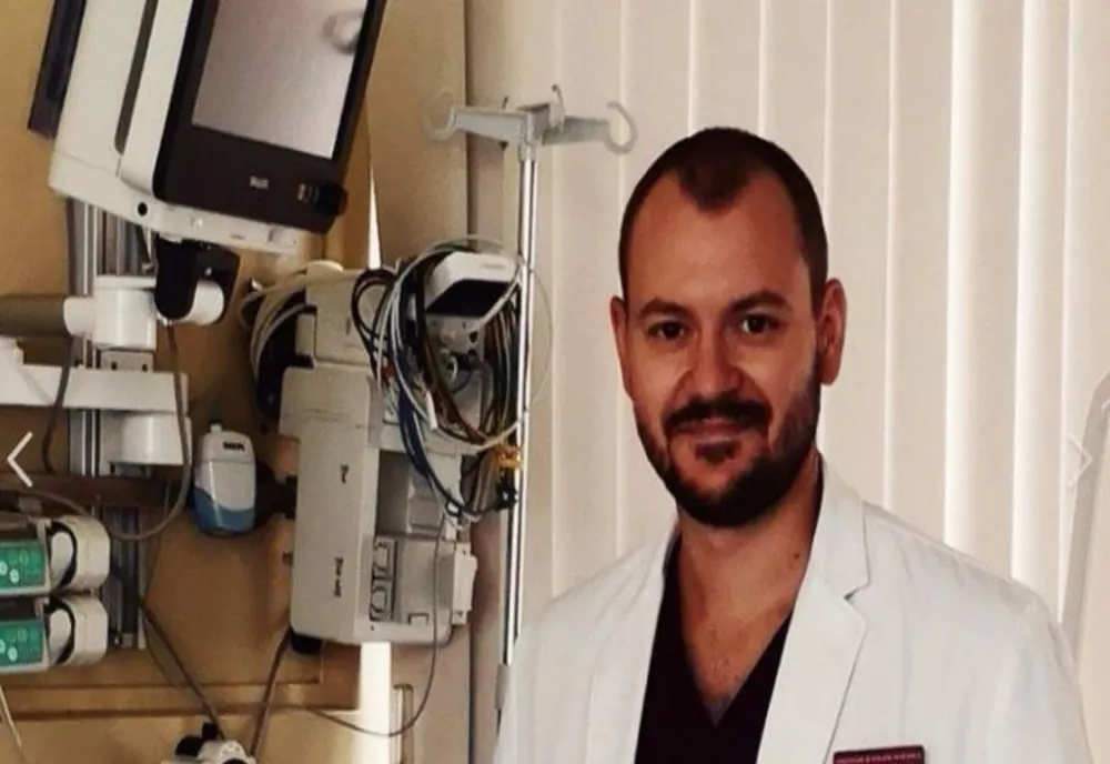 Medicul militar Mihai Alexandru Mărginean, detașat în prima linie la Spitalul Județean Suceava, explică cum se vede terapia intensivă prin ochii unui pacient VIDEO 