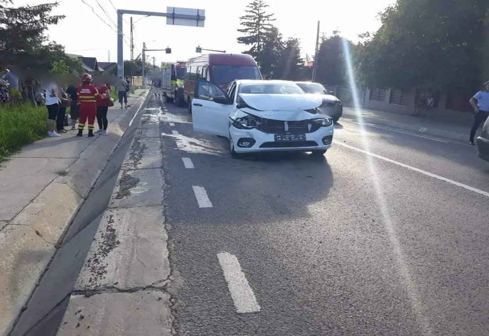 Accident la Plopeni! O persoană a avut nevoie de îngrijiri medicale