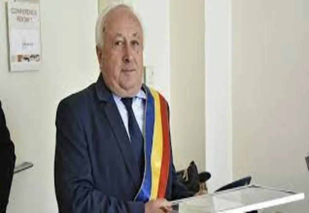 Fostul primar din Rădăuți, găsit în conflict de interese