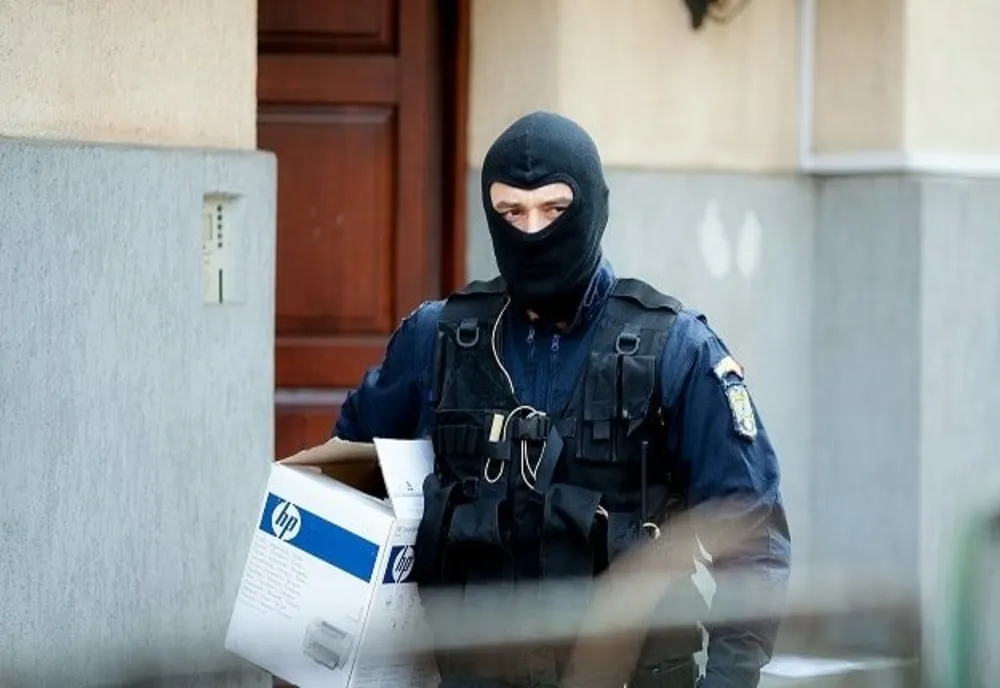 30 de persoane din Suceava, Neamț, Iași și Botoșani au obținut, în mod fraudulos, indemnizații pentru creșterea copiilor