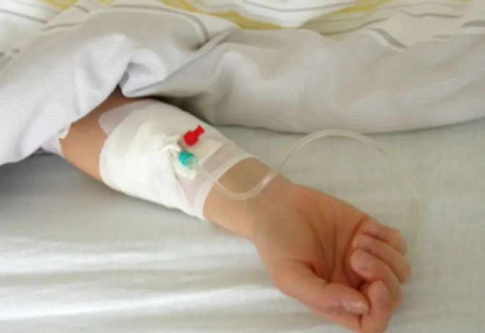 Fetiță de trei ani din Rădăuți (Suceava) internată în spital după o supradoză de Panadol