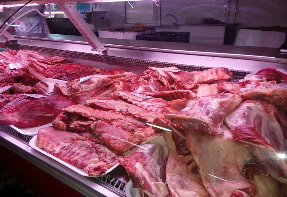 ANSVSA: PESTE O TONĂ DE CARNE DE MIEL, FĂRĂ ACTE, OPRITĂ LA INTRAREA ÎN BUCUREȘTI