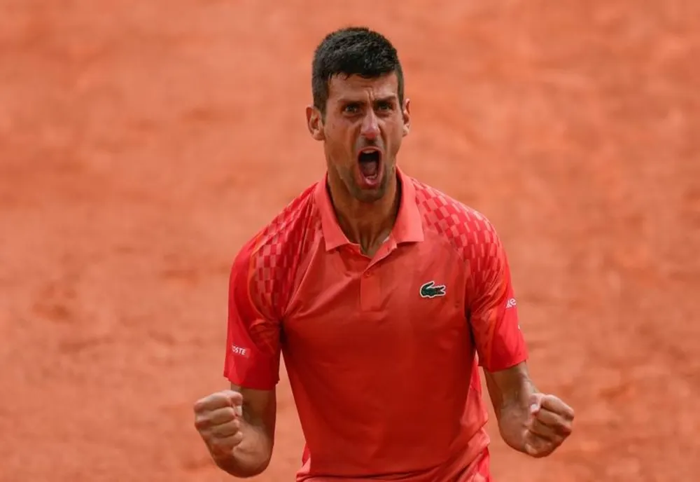 Novak Djokovic, în optimi la Wimbledon