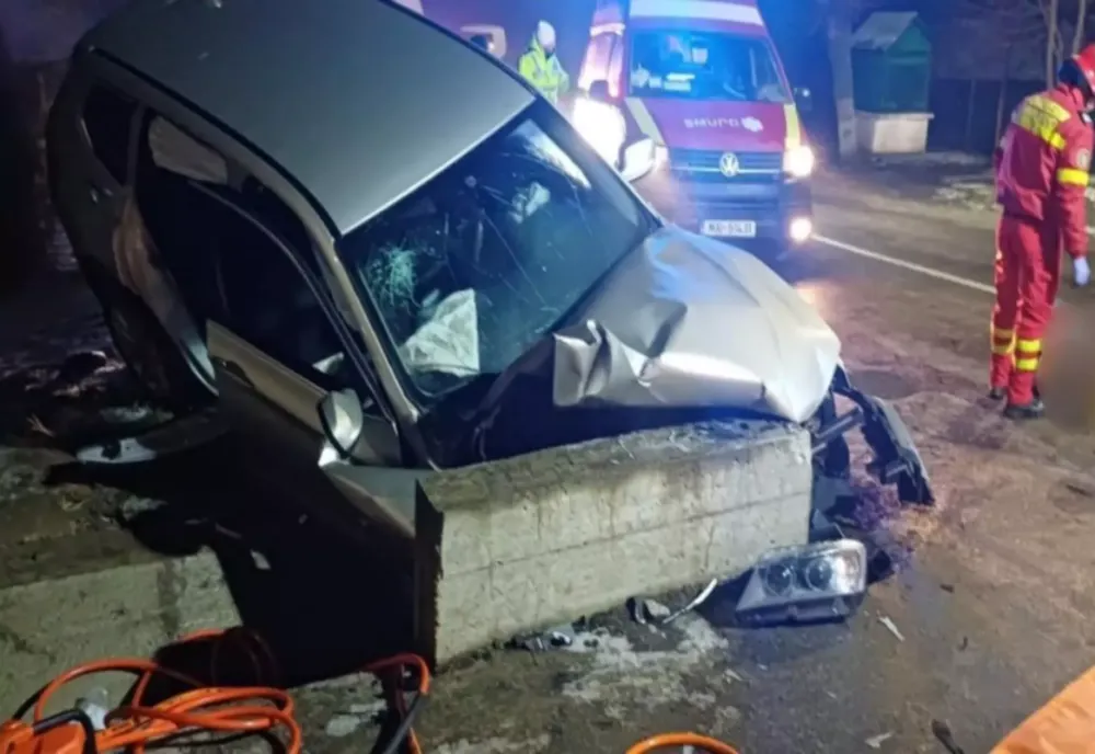 Grav accident produs în Suceava! 4 tineri au fost răniți