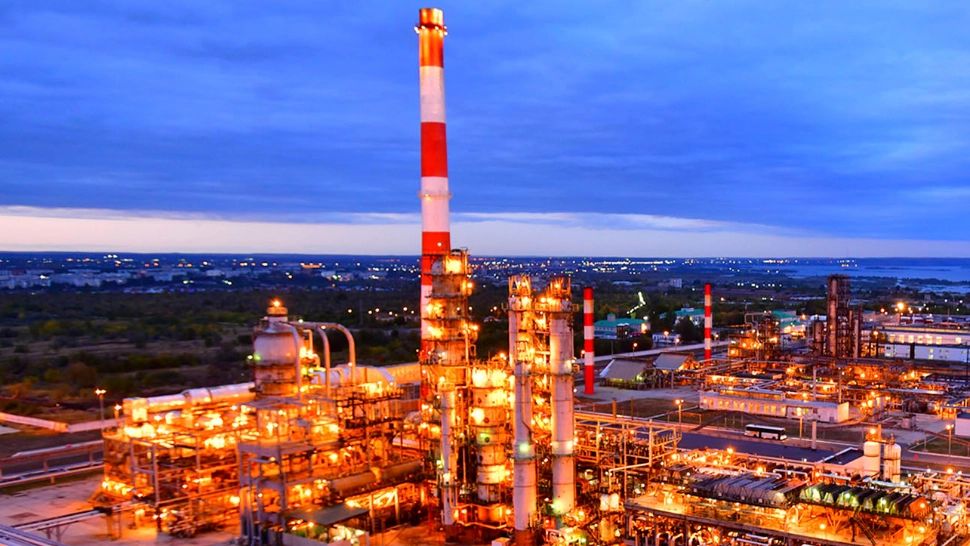 Scădere puternică pe piața petrolului: decizia lui Donald Trump calmează tensiunile din Orientul Mijlociu