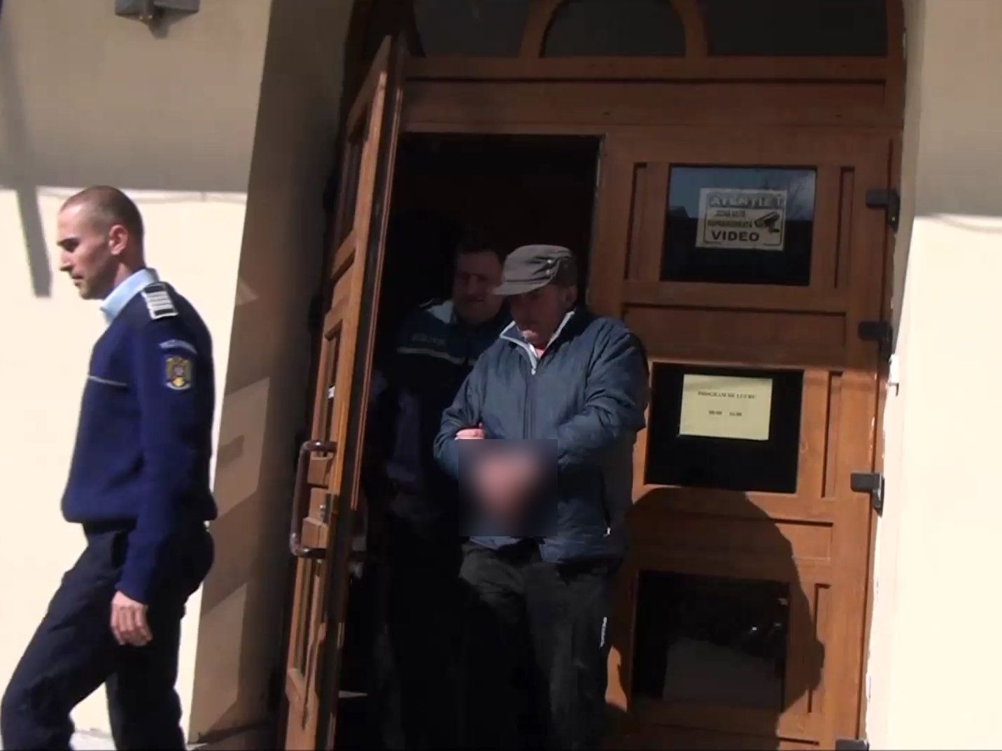 bărbatul și-a incendiat tatăl