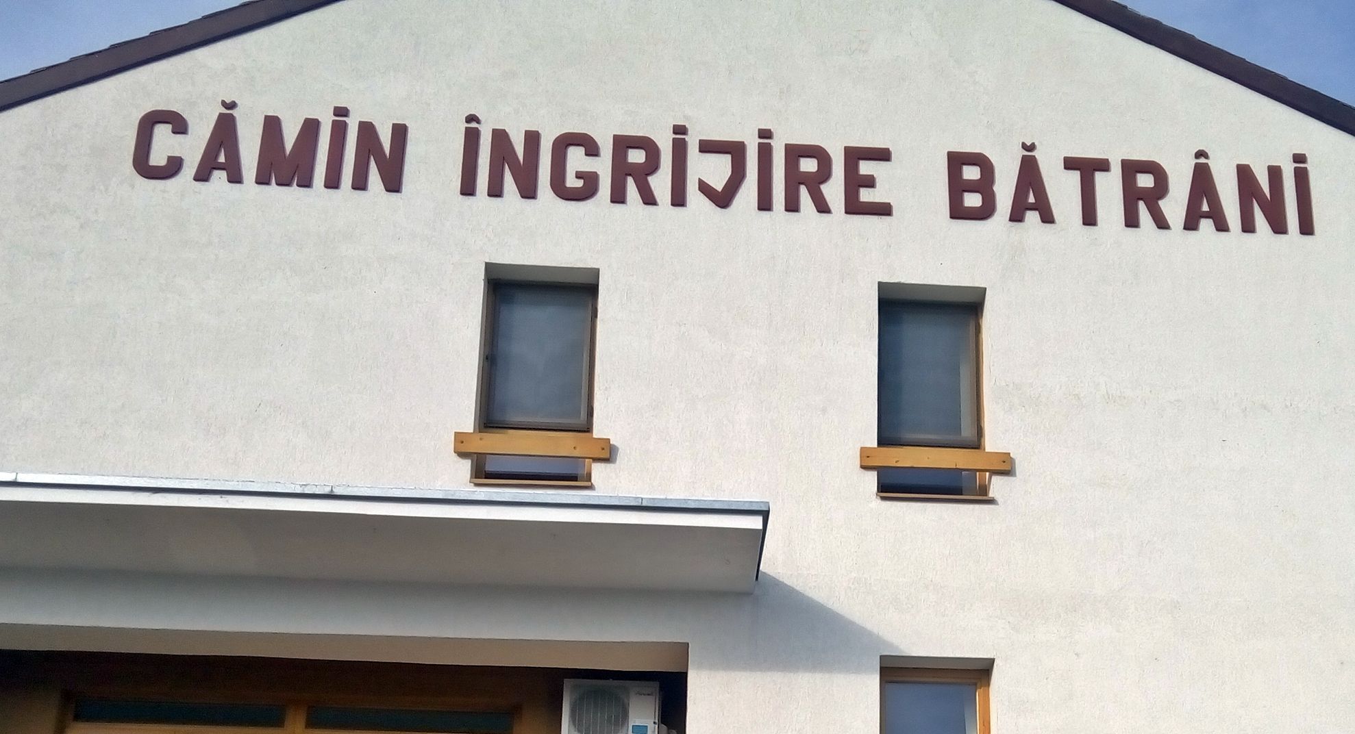 azil-batrani-arhiepiscopie