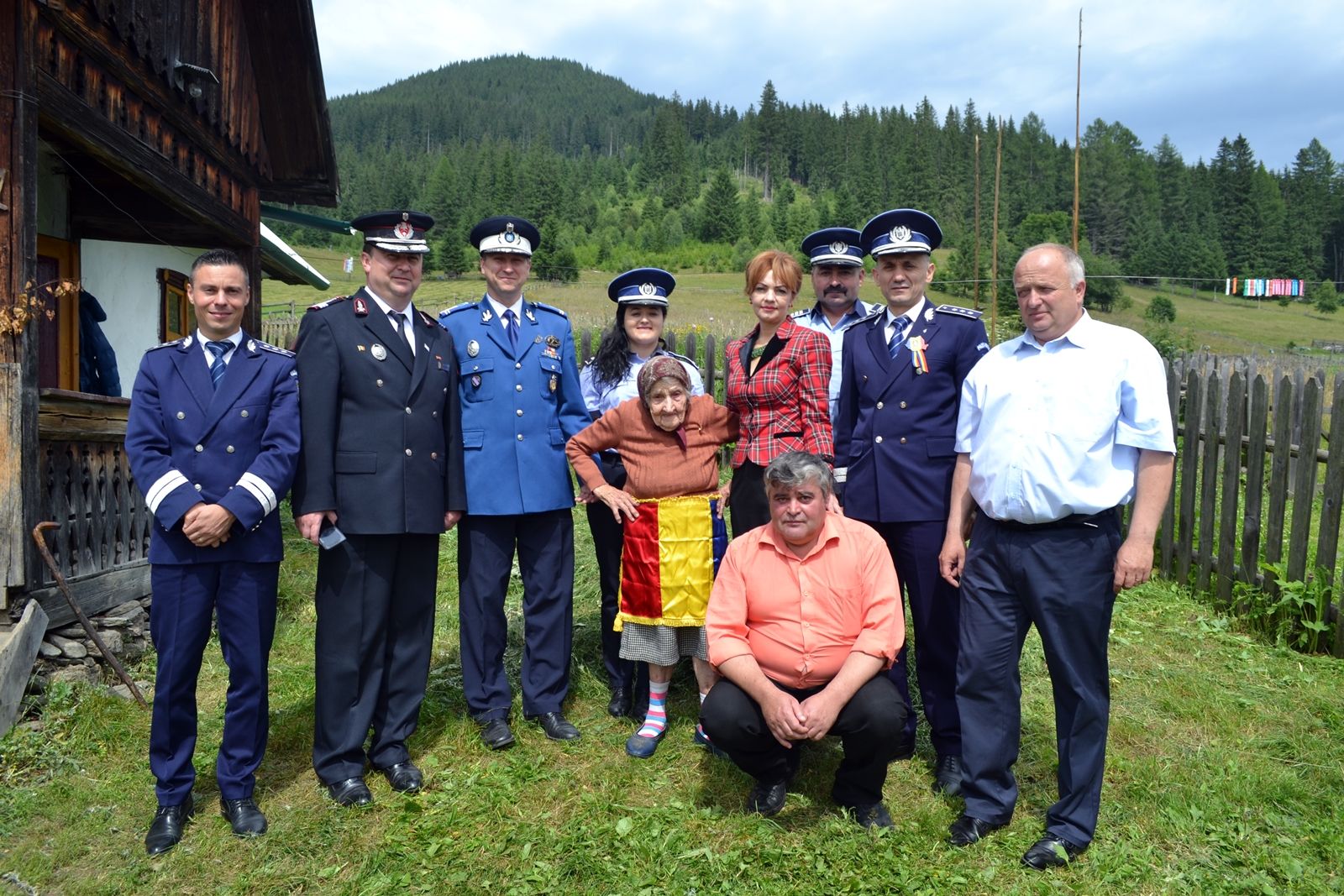 suceveni centenari (1)