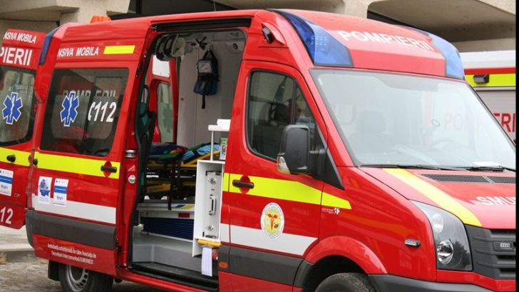 fetita a fost transportată la spital