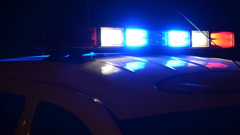 Un tânăr de 18 ani s-a urcat fără permis la volan și a avariat trei autoturisme