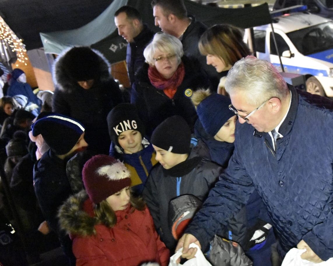 cadouri-copii-suceava-ion-lungu-02