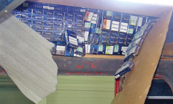 tigări lipite pe corp