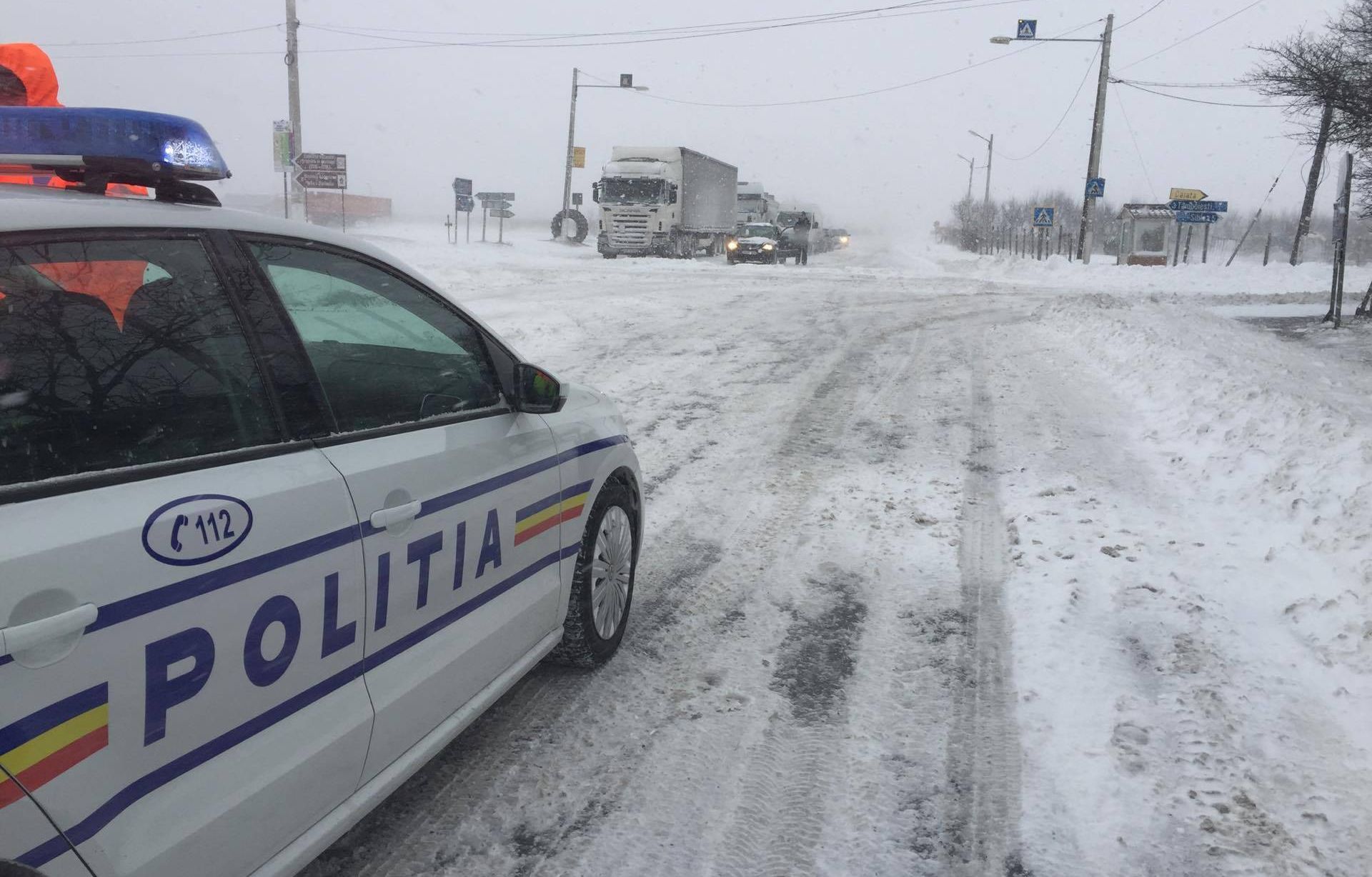 acțiune polițiști zăpadă