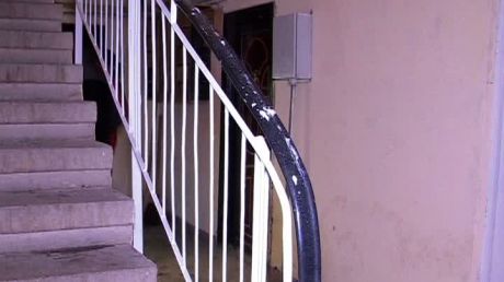 tâlhărit în scara blocului