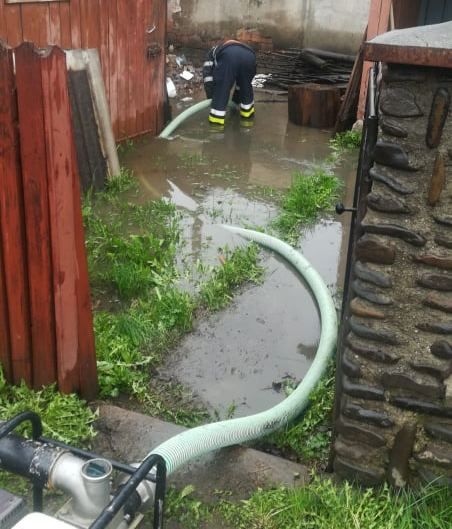 curți inundate Vatra Dornei