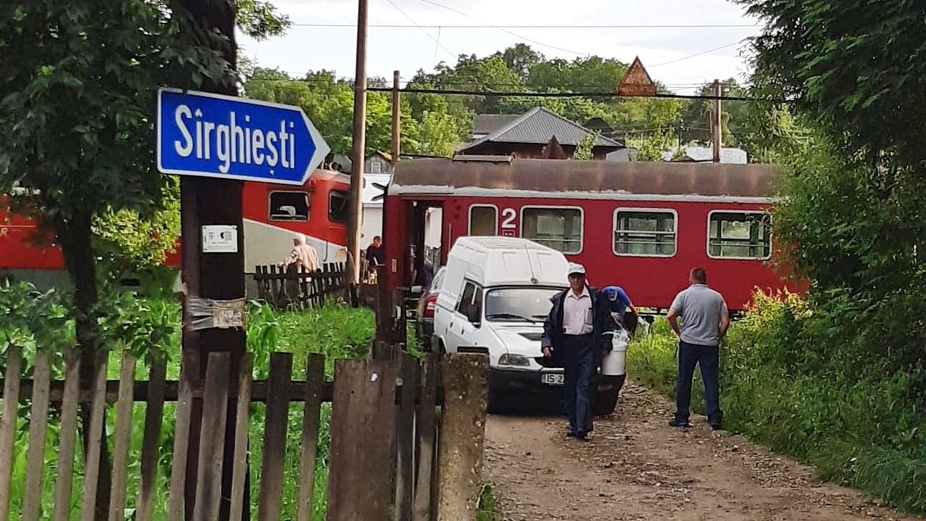 locomotiva-deraiata-parhauti