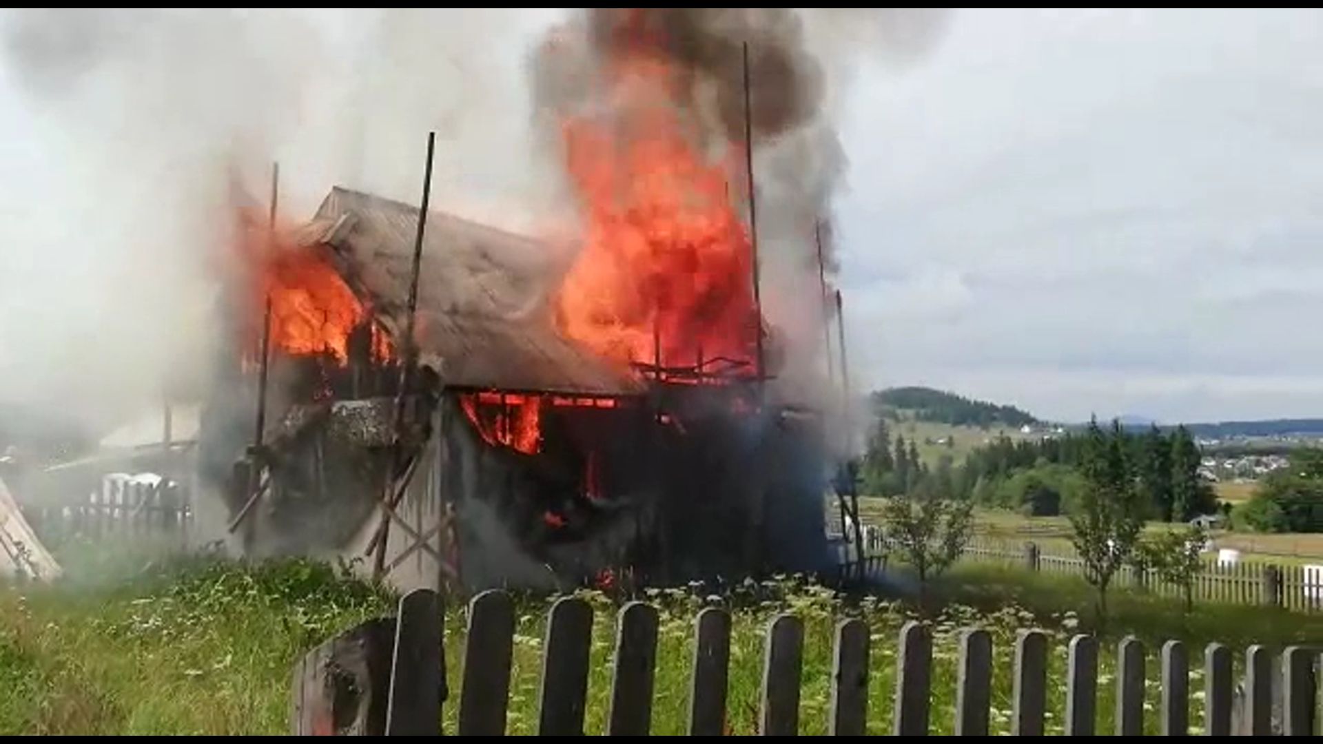 incendiu de proporții Prăleni