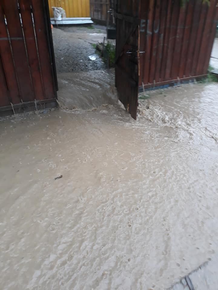 inundații Mironu, sursa foto  In Numele. Iubire