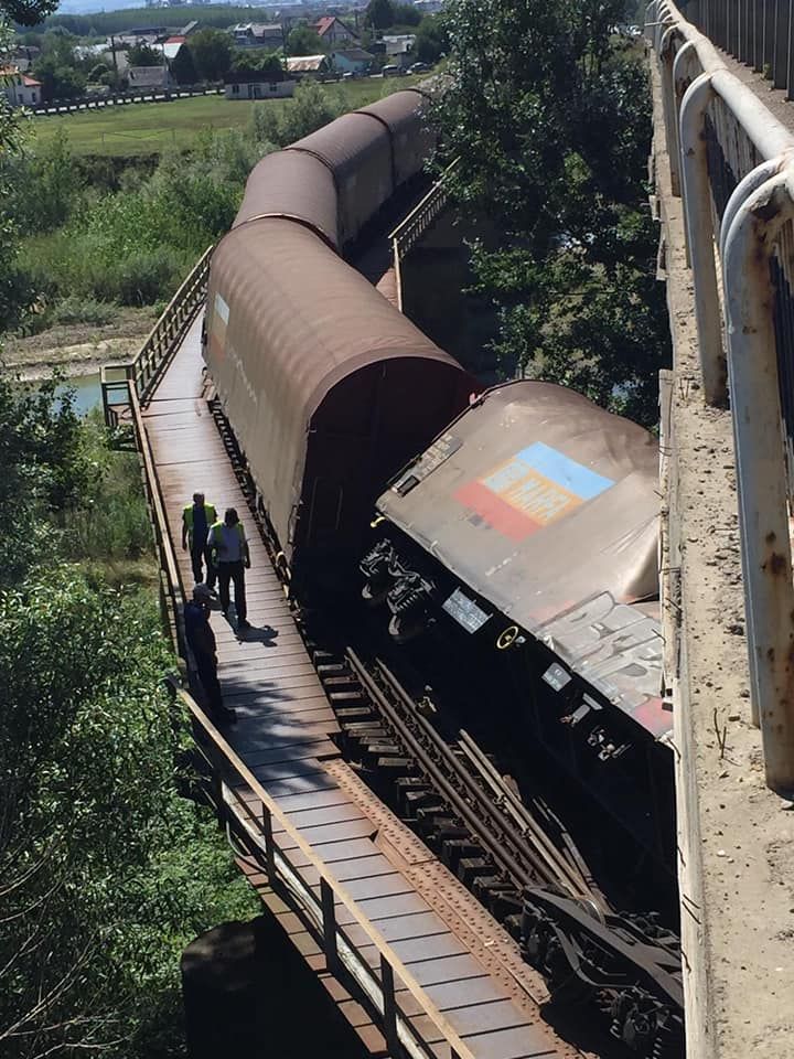 tren deraiat Dornești, sursă foto Dan Cardei
